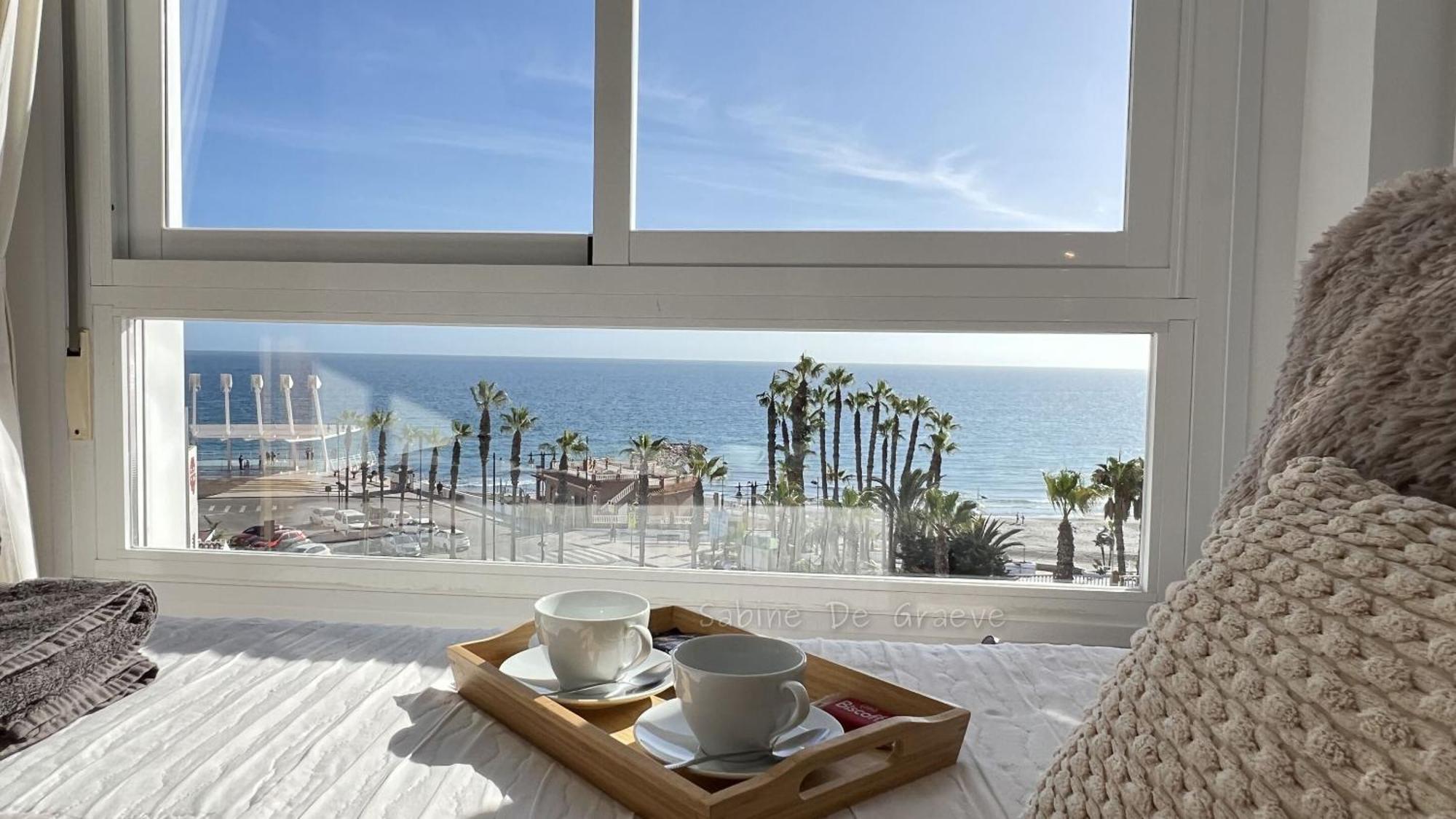 De La Cama A La Playa ! Vista Panoramica Al Mar Ruselo R408 Solo Adulto Appartement