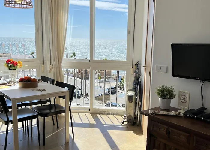 Love Nest By The Sea Wake Up With Ocean Views In Every Room Ruselo R408